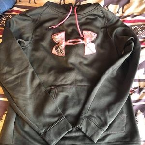 Underarmour hooded sweatshirt